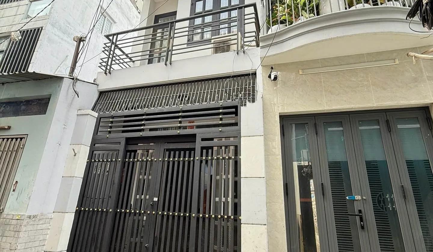 Nhà đẹp Dương Bá Trạc hẻm thông quận 8, rộng 76m2, nhỉnh 8 Tỷ... Bán nhà riêng tại Chánh Hưng, Hồ Chí Minh 01