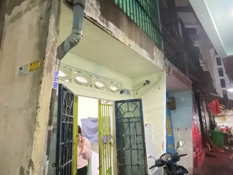 Bán nhà 2 tầng, 2 phòng ngủ, Quận 3, hẻm xe tải né nhau... Bán nhà riêng tại Nhiêu Lộc, Hồ Chí Minh 01