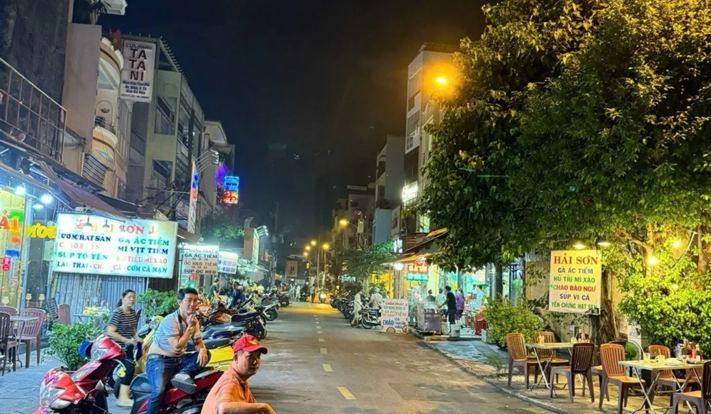MẶT TIỀN PHAN XÍCH LONG Q 11... Bán nhà mặt phố tại Minh Phụng, Hồ Chí Minh 01