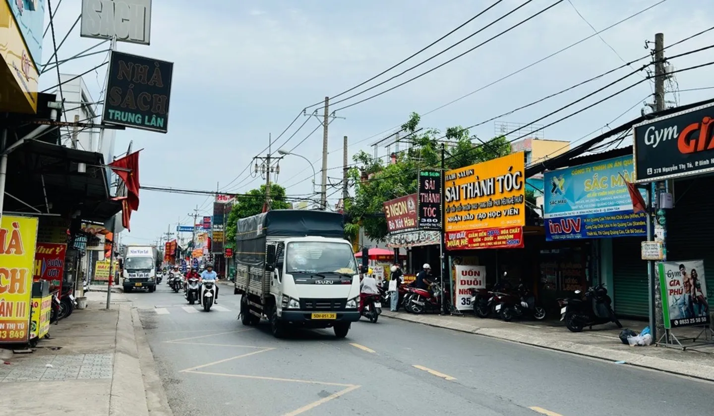 Bán nhà riêng 2 tầng phường Bình Tân TP.HCM, thuận tiện kinh doanh, mặt tiền 6m... Bán nhà riêng tại Bình Tân, Hồ Chí Minh 01