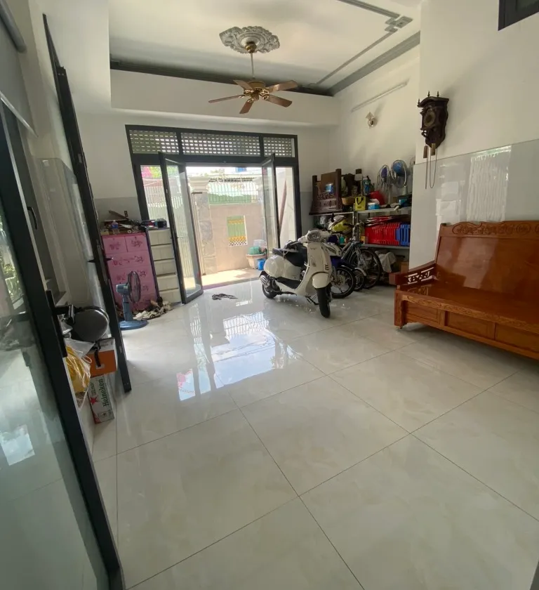 Bán nhà lô góc 3 tầng 5 phòng ngủ tại phường Tân Quý, quận Tân Phú... Bán owner_side tại Phú Thọ Hòa, Hồ Chí Minh 01