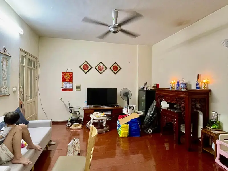 Bán căn hộ chung cư 70m2 tại Hoàng Quốc Việt, căn tầng 6 toà A tiềm năng... Bán căn hộ chung cư tại Nghĩa Đô, Hà Nội 01