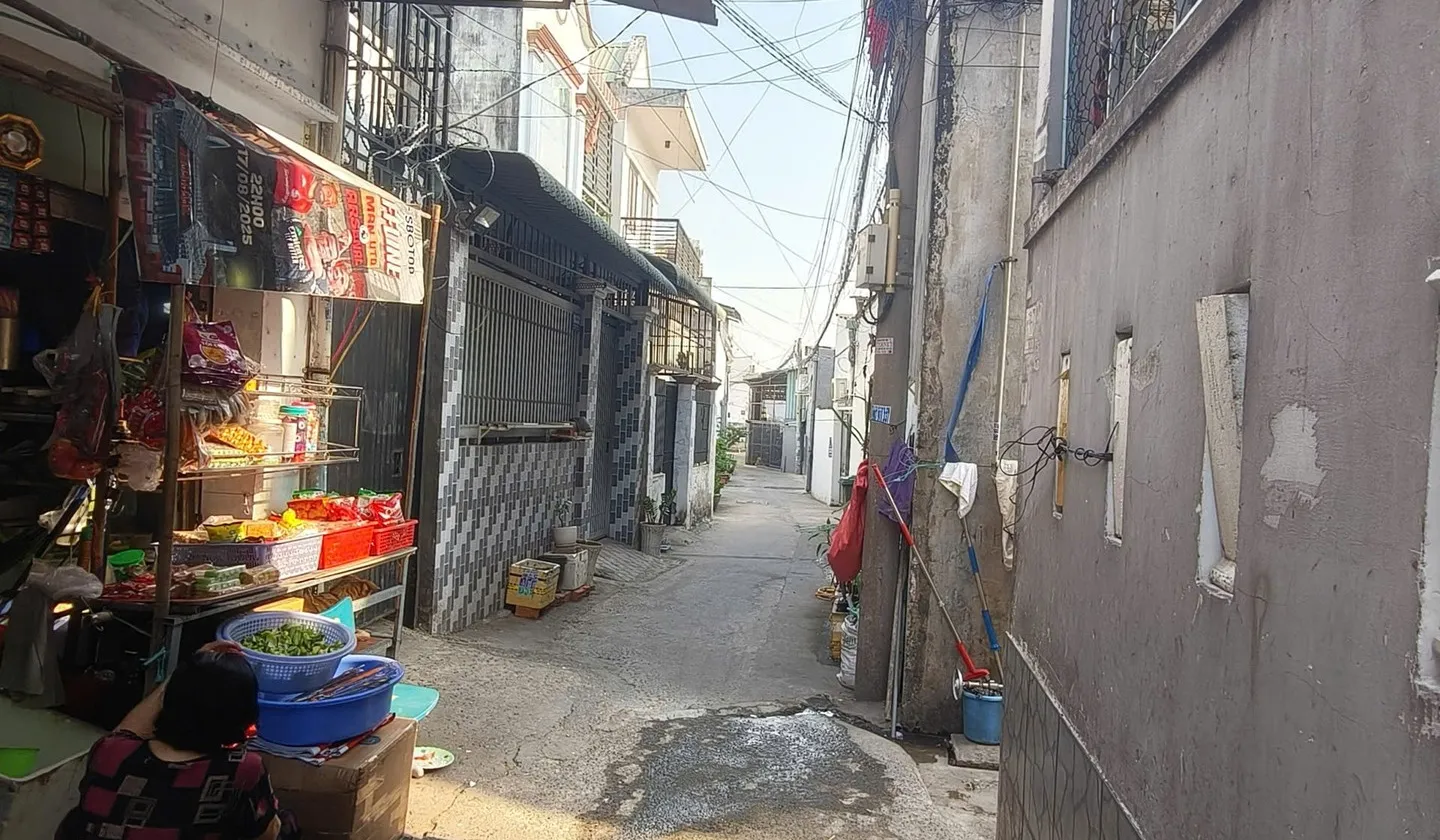 Bán nhà 2 tầng 8 phòng khu Lê Văn Tách, Dĩ An giá 3.5 tỷ... Bán nhà riêng tại Dĩ An, Hồ Chí Minh 01