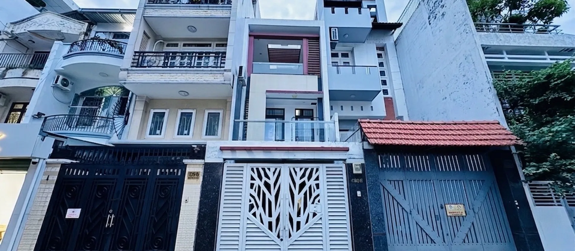 Nhà đẹp Nguyễn Kiệm, 3 tầng thoáng rộng giá cực tốt... Bán nhà riêng tại Đức Nhuận, Hồ Chí Minh 01