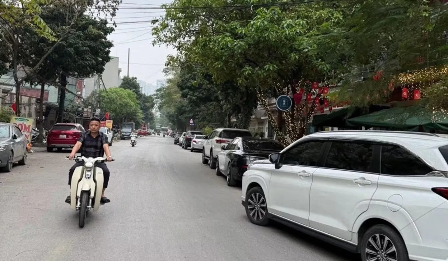 12.5 Tỷ Phố Đại Từ, 6 Tầng Thang máy, sát KĐT mới Đại Kim ô tô dừng đỗ ngày đêm, tặng full nội thất... Bán nhà riêng tại Hoàng Mai, Hà Nội 01