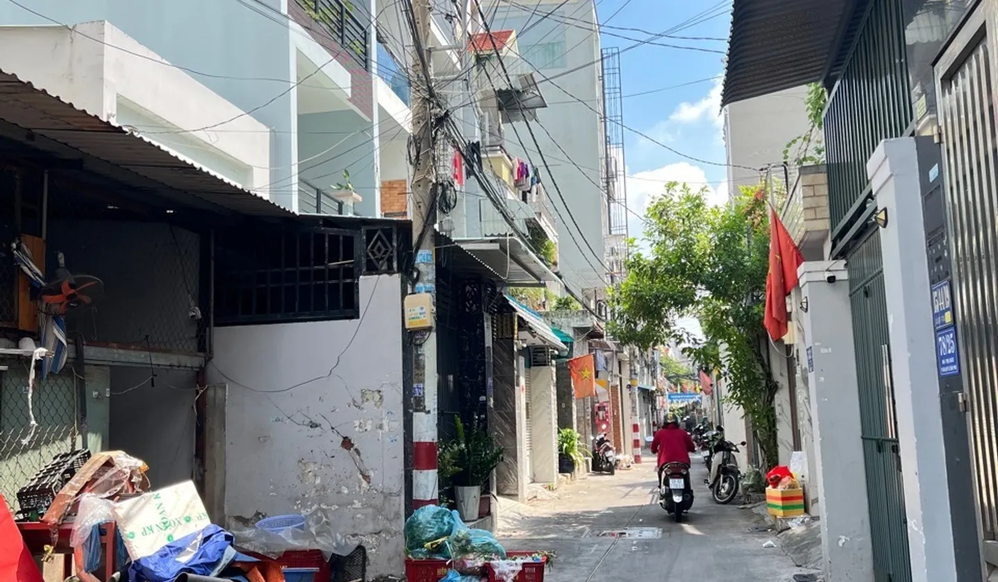 Bán nhà C4 hẻm ô tô thông tại phường Tân Quý, Tân Phú... Bán nhà riêng tại Tân Sơn Nhì, Hồ Chí Minh 01