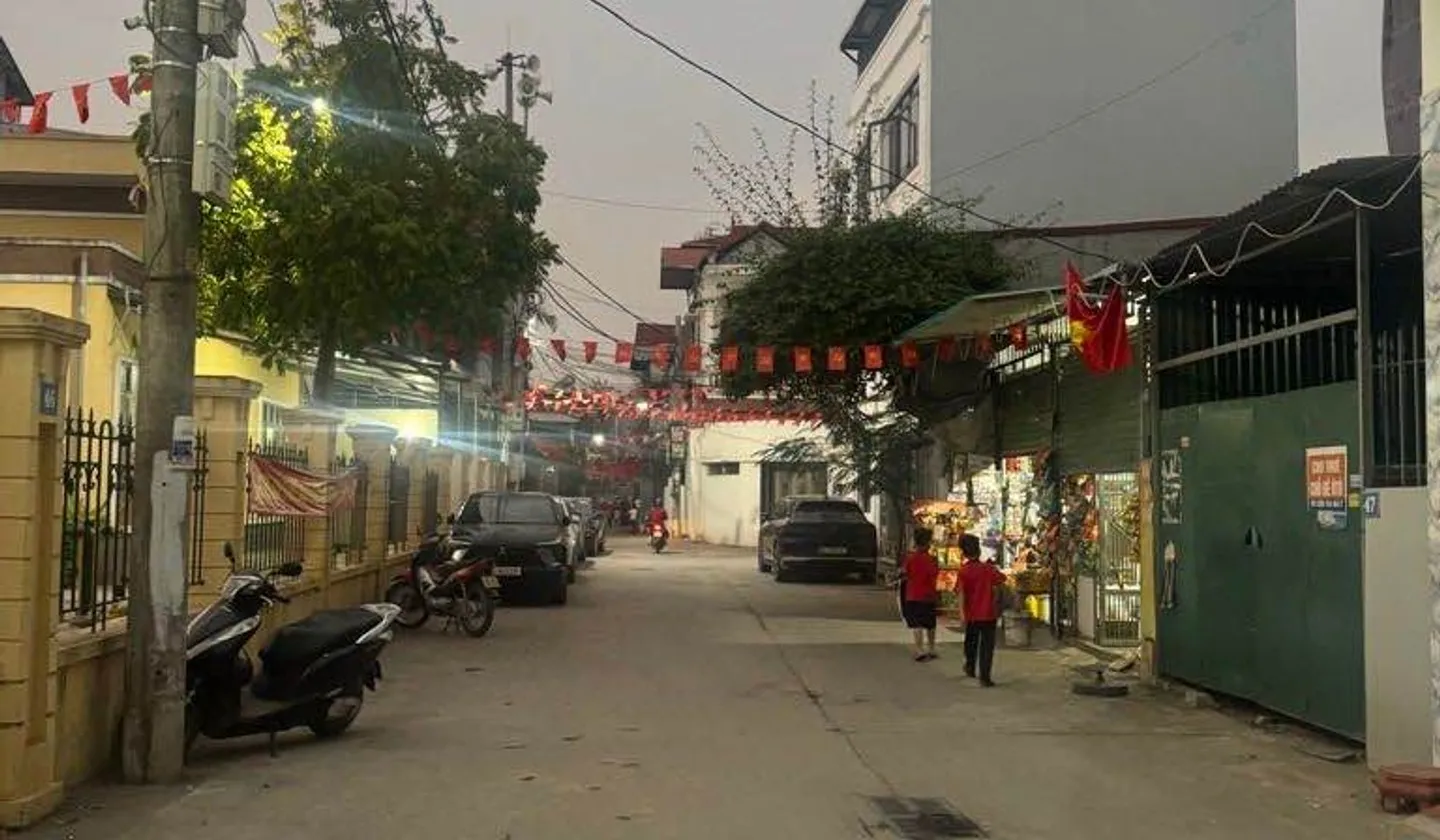 Nhà mặt phố đỉnh đình, giá hời ngay trung tâm sầm uất... Bán nhà mặt phố tại Nam Phù, Hà Nội 01