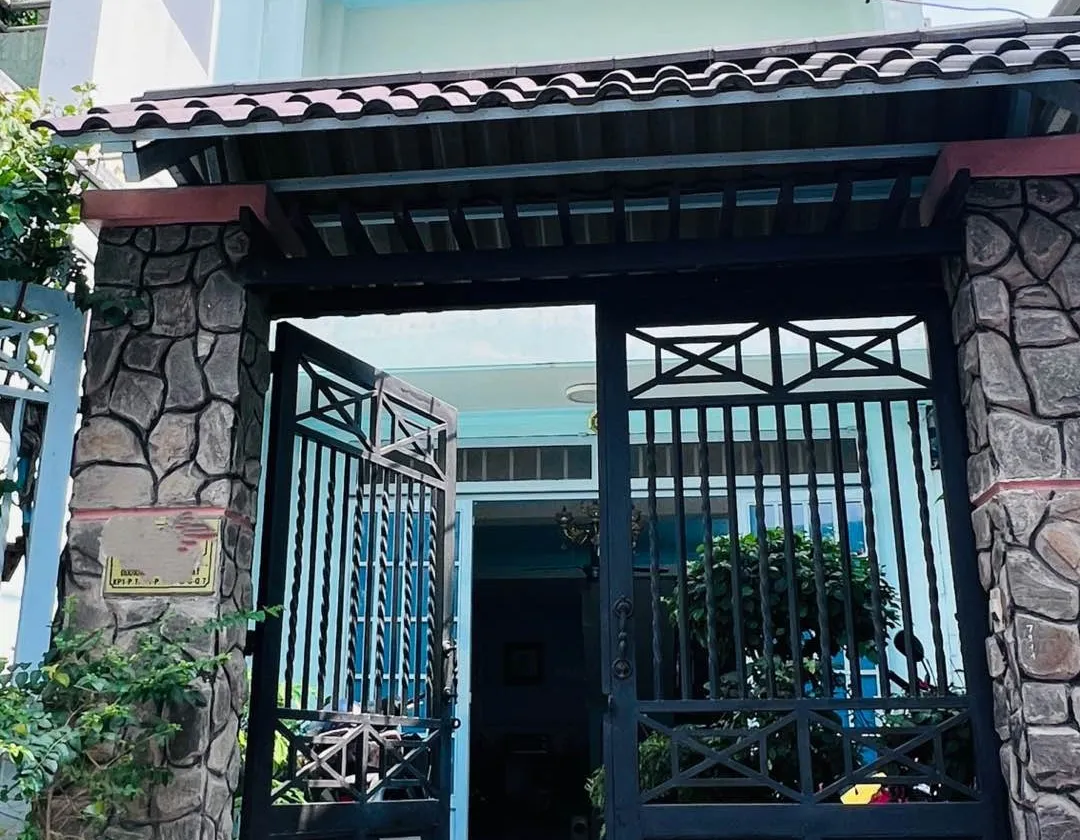 Bán nhà riêng 3 tầng mặt tiền 5m tại quận 7, gần khu Nam Long... Bán nhà riêng tại Tân Thuận, Hồ Chí Minh 01