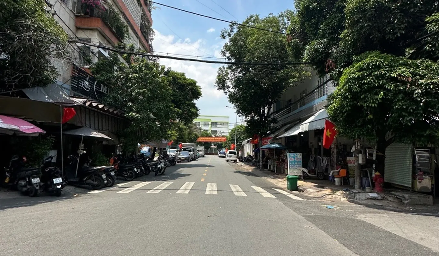 Nhà mặt phố Võ Công Tồn tan phú 4 tầng, mặt tiền 4m, đang cho thuê 30 triệu/tháng... Bán nhà mặt phố tại Phú Thọ Hòa, Hồ Chí Minh 01