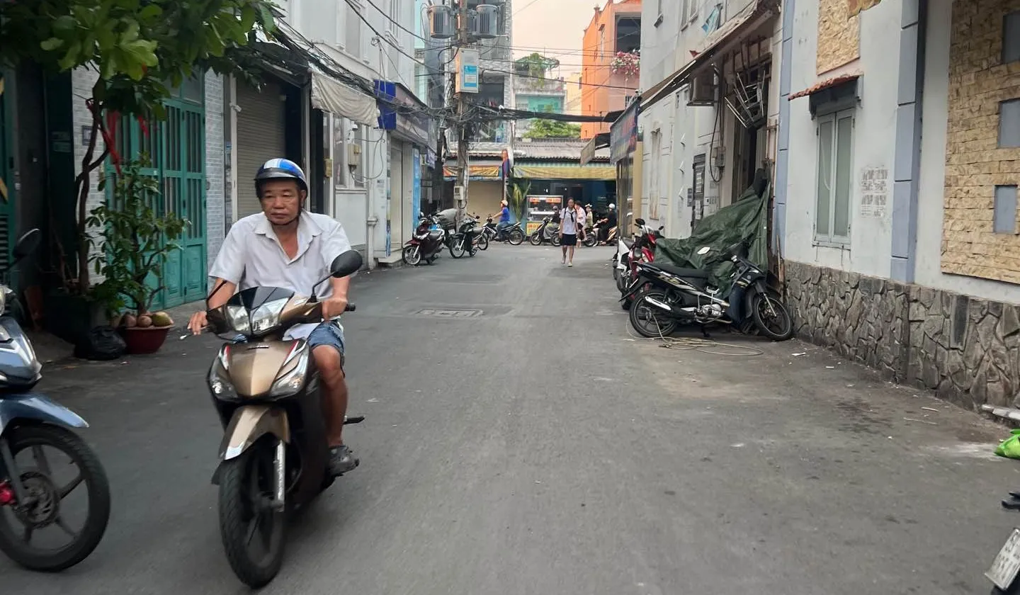 Sở hữu ngay nhà 5 tầng siêu phẩm gần ngã tư Bảy Hiền... Bán nhà riêng tại Bảy Hiền, Hồ Chí Minh 01