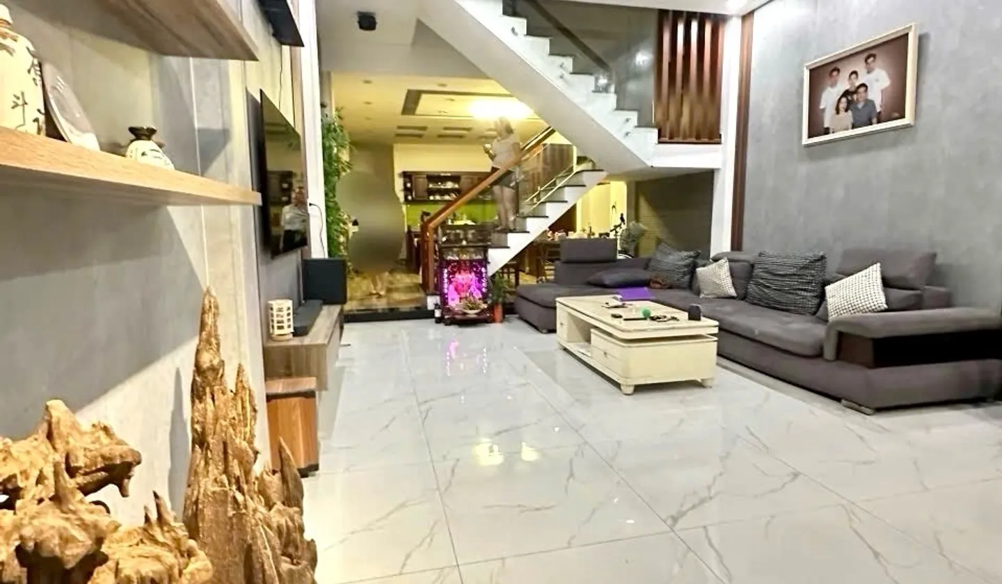 Nhà 2 tầng mặt phố phường Thanh Khê, Đà Nẵng, giá 12,2 tỷ... Bán nhà mặt phố tại Thanh Khê, Đà Nẵng 01