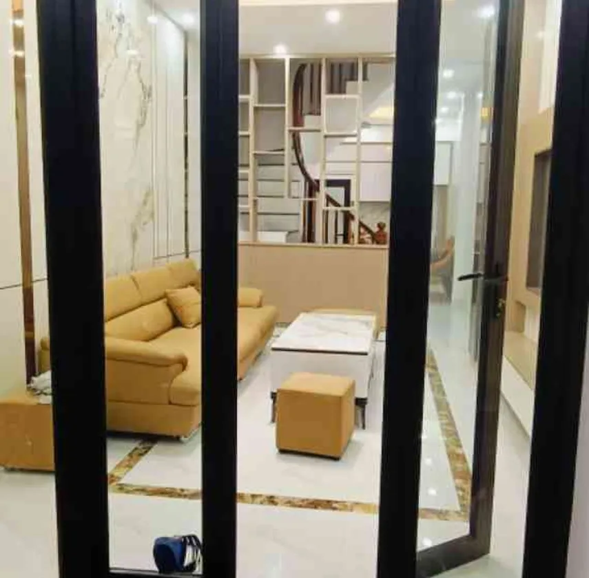 BÁN NHÀ NGÕ 255 ĐẸP NHẤT PHỐ LĨNH NAM - NỞ HẬU - Ô TÔ ĐỖ CÁCH 10M - NHÀ ĐẸP LONG LANH FULL NỘI THẤT... Bán nhà riêng tại Vĩnh Hưng, Hà Nội 01