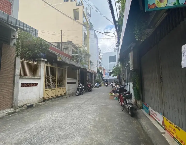 Nhà nhỏ xinh nở hậu, hẻm ba gác chợ Ông Địa cực đông dân... Bán nhà riêng tại Tân Hòa, Hồ Chí Minh 01
