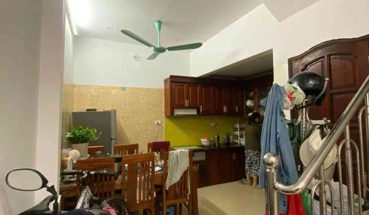 Nhà 4 tầng diện tích 40m² trung tâm quận Cầu Giấy phù hợp ở hoặc đầu tư cho thuê... Bán nhà riêng tại Cầu Giấy, Hà Nội 01