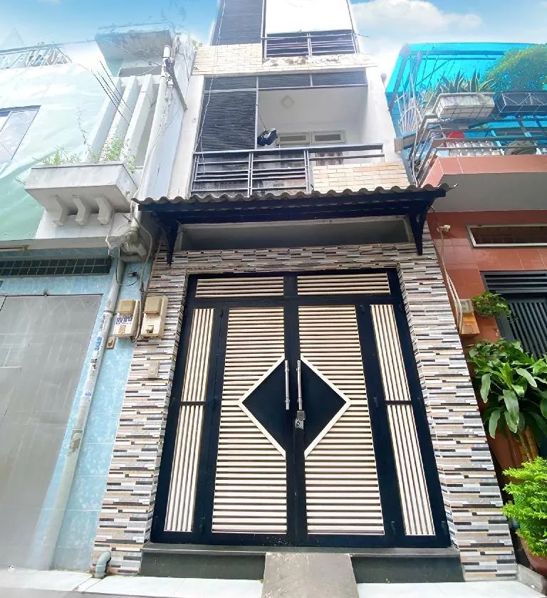 Nhà phố Quận 10 - Tiện nghi cực chất, giá sốc giảm ngay!... Bán nhà riêng tại Hòa Hưng, Hồ Chí Minh 01