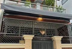 GIẢM HƠN 3 TỶ HXH ĐỔ CỬA SÁT MẶT TIỀN NGAY CON ĐƯỜNG NỔI TIẾNG BẬC NHẤT VỀ ẨM THỰC PHAN XÍCH LONG... Bán nhà riêng tại Gia Định, Hồ Chí Minh 02
