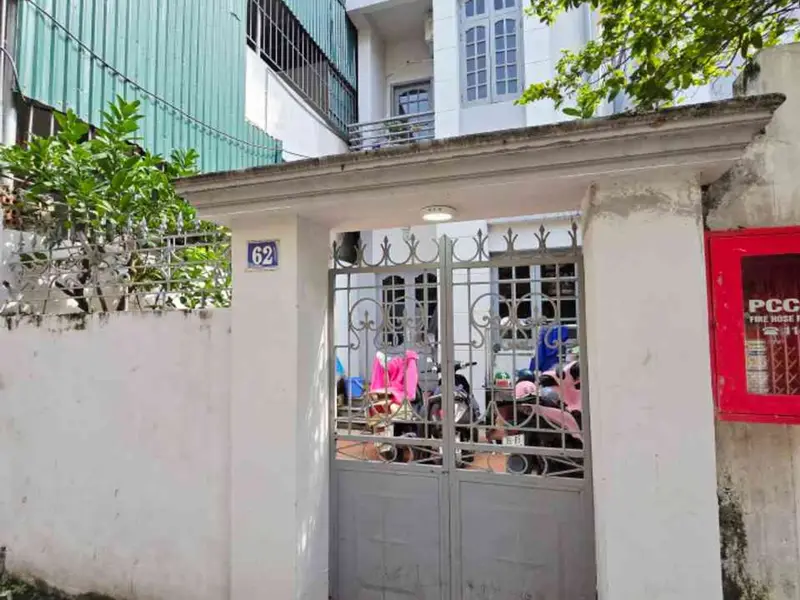 Bán nhà riêng 3 tầng tại phường Bồ Đề, mặt ngõ kinh doanh ô tô, diện tích 102 m2... Bán nhà riêng tại Bồ Đề, Hà Nội 01