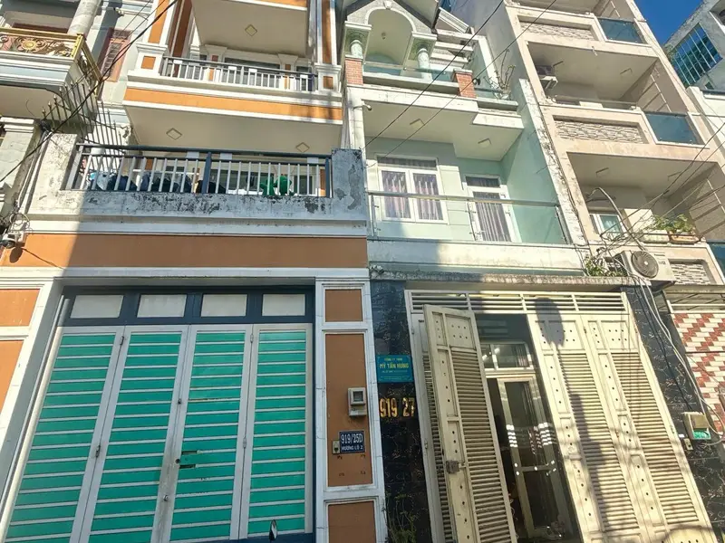 🔥 NHÀ 4 TẦNG – HẺM 7M THÔNG – HƯƠNG LỘ 2 🔥
📐 4x13m – DTCN 51m²
🏡 1 trệt 3 lầu + sân thượng... Bán nhà riêng tại Bình Trị Đông, Hồ Chí Minh 01