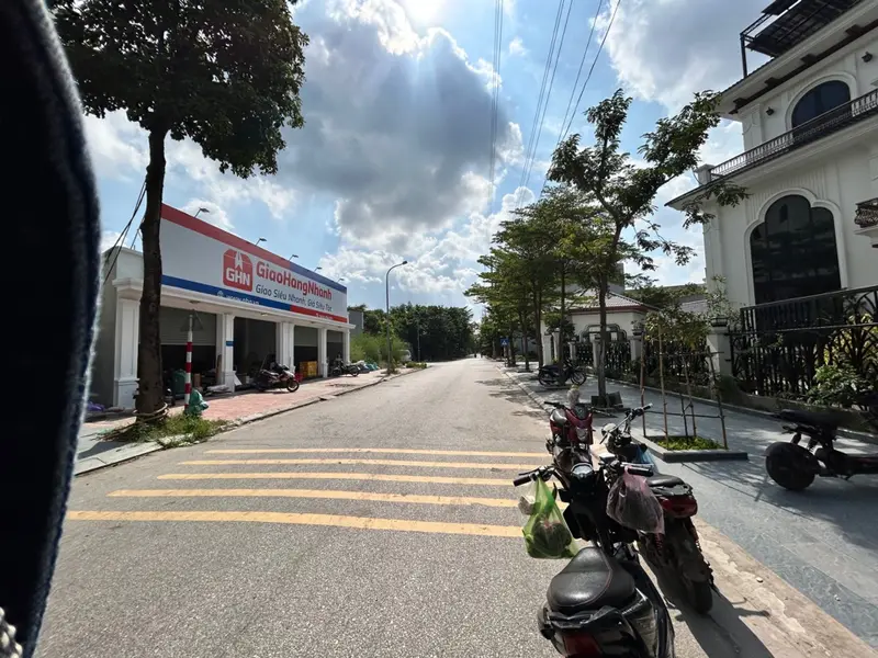 Nhà mặt phố hiếm có mặt tiền siêu rộng đang cho thuê, cơ hội đầu tư sinh lời vượt trội... Bán nhà mặt phố tại Đồng Nguyên, Bắc Ninh 01
