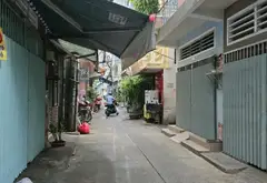 Nhà 2 tầng Quận 10 vị trí đẹp giá sốc chỉ 8.4 tỷ... Bán owner_side tại Hòa Hưng, Hồ Chí Minh 02
