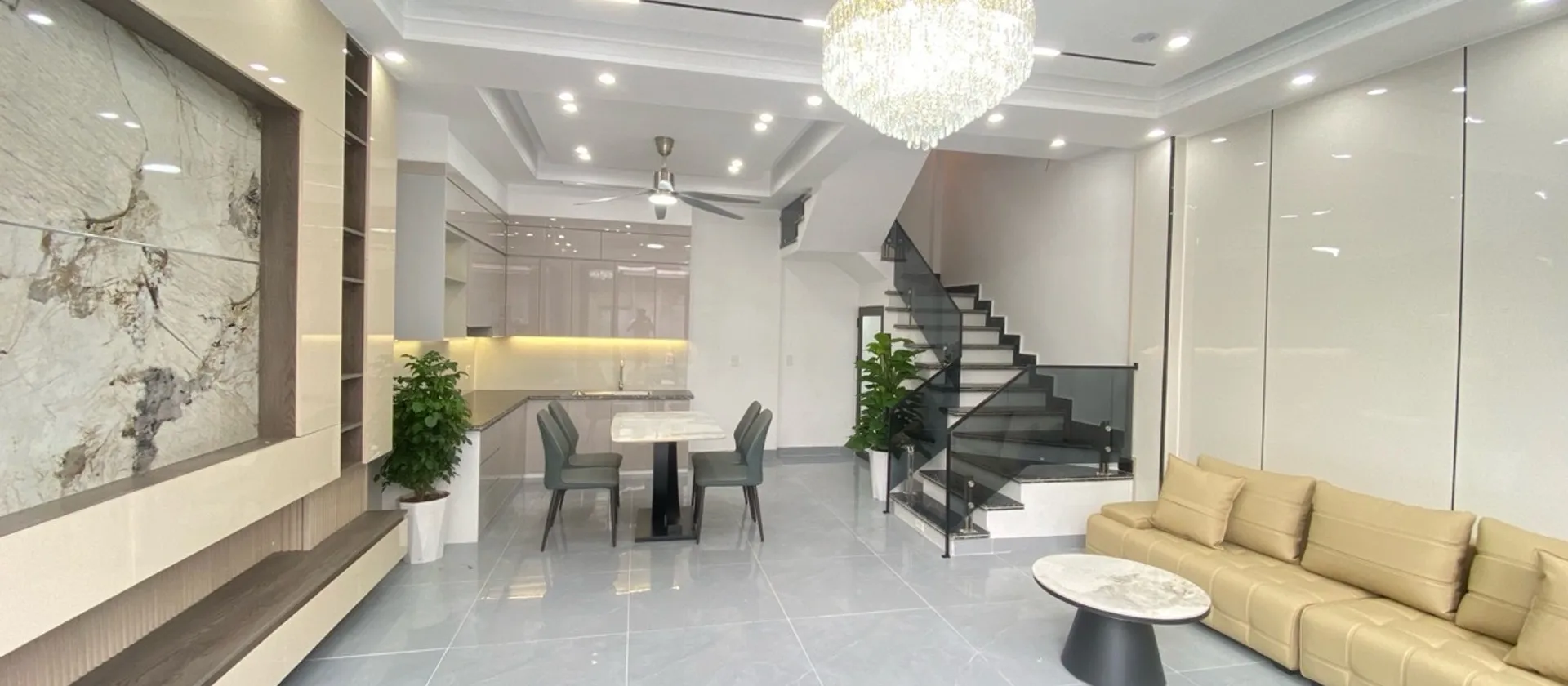 Nhà 4 tầng mới, ngõ 193 Hồ Sen, thiết kế hiện đại, kinh doanh tốt... Bán nhà riêng tại An Biên, Hải Phòng 01