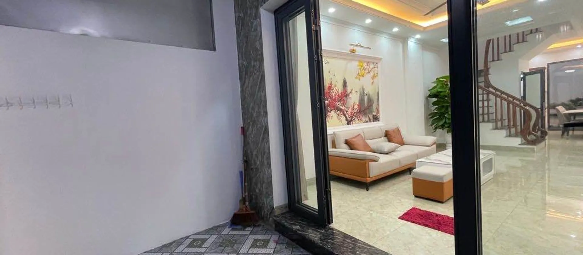 Nhà 4 tầng tại Thượng Thanh, ô tô đỗ cửa. Bán gấp... Bán nhà riêng tại Việt Hưng, Hà Nội 01