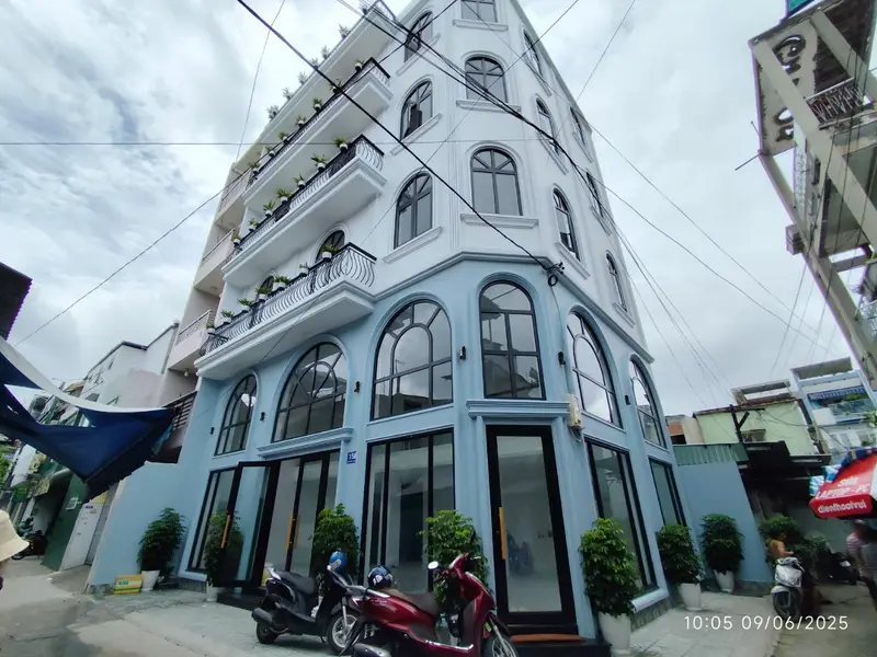 🚨 GIẢM 900 TRIỆU – CHDV CĂN GÓC NGUYỄN ẢNH THỦ CHỈ CÒN 12 TỶ💰 117.6M² – NGANG 12M – 5 TẦNG .... Bán nhà riêng tại Bà Điểm, Hồ Chí Minh 01