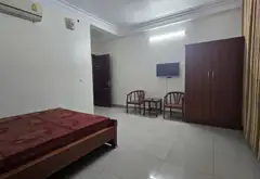 ngã tư cây xăng hoàn sơn - cầu vượt đồng sép DT gần 80m Mt 6m nhà 6 tầng 9 PN có thang máy... Bán nhà mặt phố tại Từ Sơn, Bắc Ninh 06