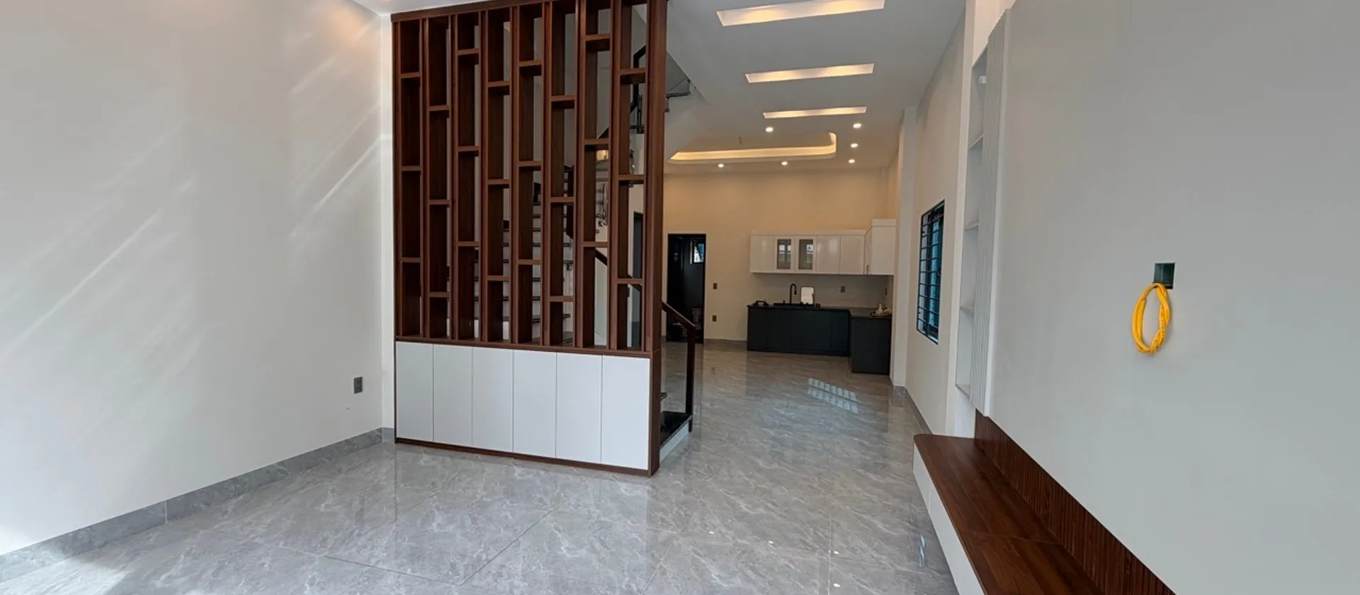 Bán nhà riêng 3 tầng tại phường Cao Xanh, Quảng Ninh với thiết kế hiện đại và tiện nghi DT 64,9m... Bán nhà riêng tại Cao Xanh, Quảng Ninh 01