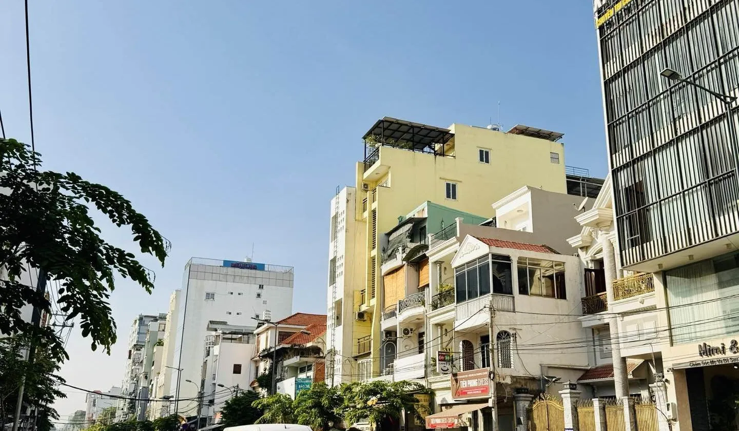 Cơ hội hiếm có sở hữu nhà mặt phố vị trí đắc địa tại Hoàng Hoa Thám... Bán nhà mặt phố tại Tân Bình, Hồ Chí Minh 01