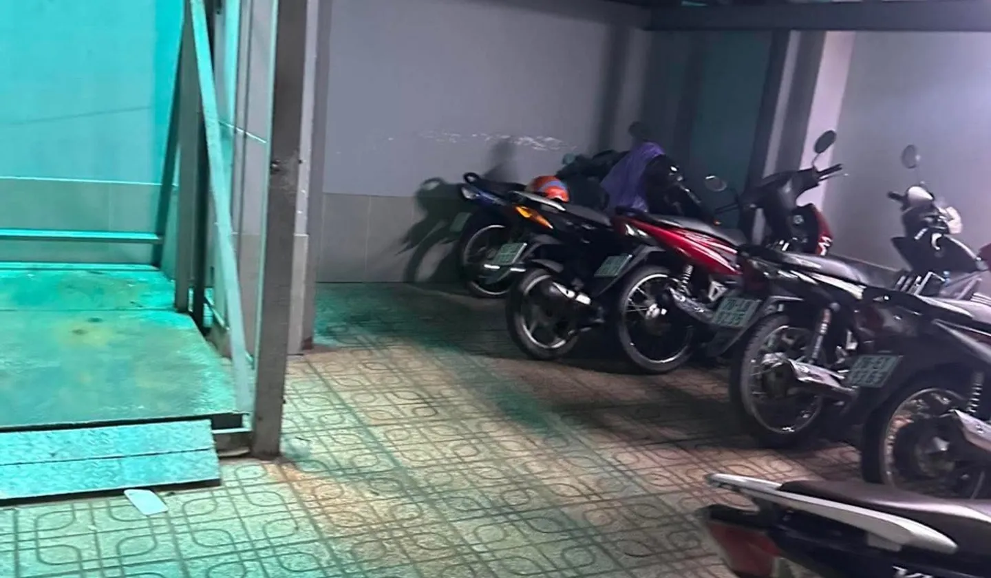 Bán nhà riêng 4 tầng, sát Trần Trọng Cung, căn hộ dịch vụ có hợp đồng thuê dài hạn - 0934 194 634... Bán nhà riêng tại Tân Thuận, Hồ Chí Minh 01