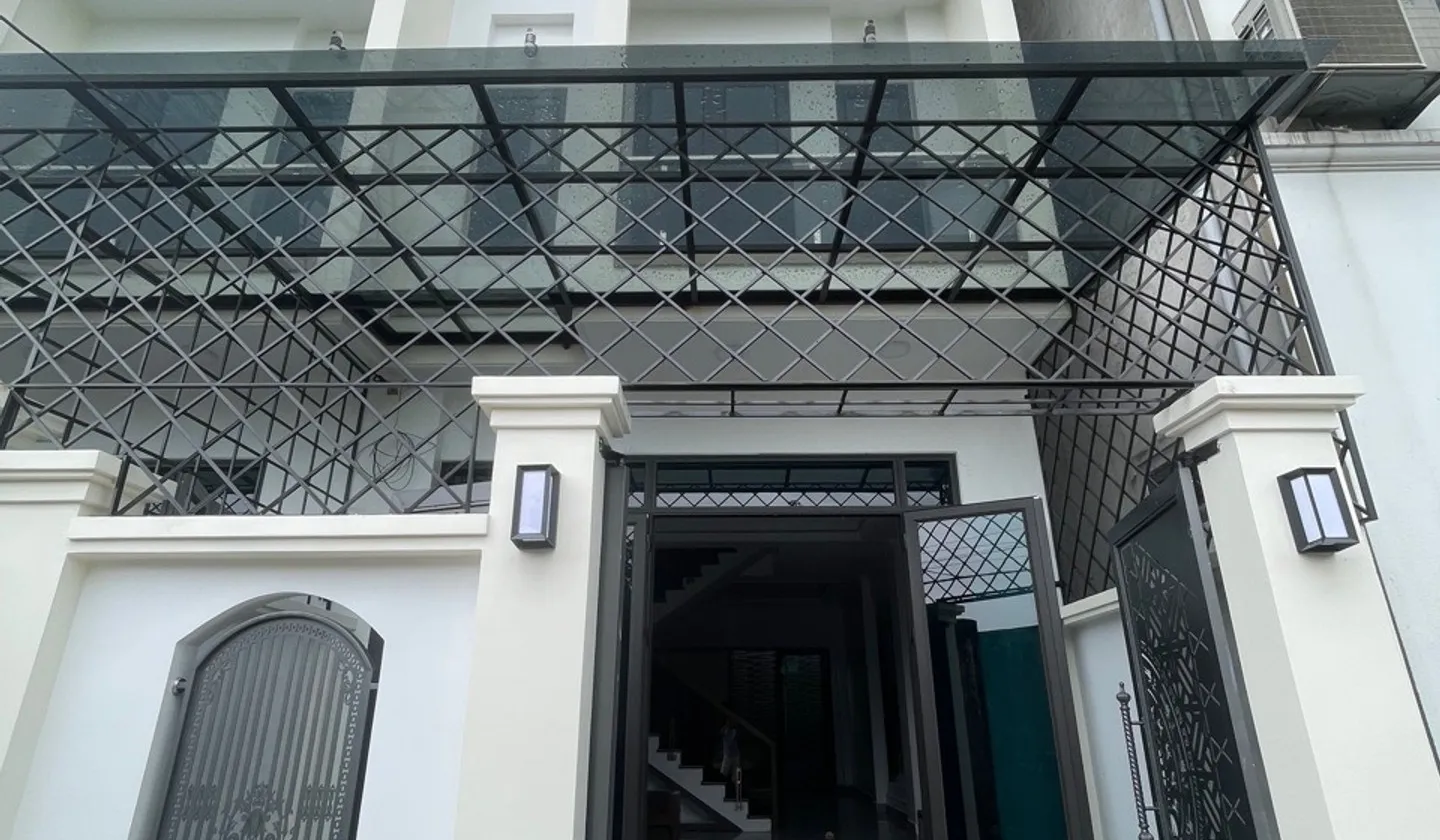 Cơ hội sở hữu nhà 3 tầng rộng hơn 80m² ngay sát cầu Kiến An, giá tốt không nên bỏ lỡ... Bán nhà riêng tại An Hải, Hải Phòng 01