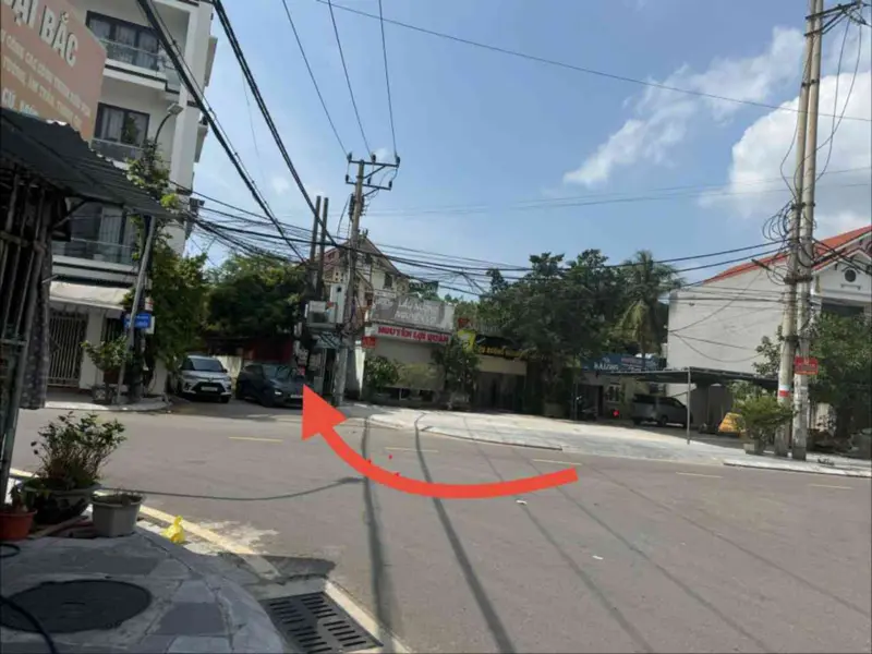 🚨# Sâu NHÀ 3Tầng TRUNG TÂM CAO THẮNG -OTO ĐỖ CỬA- TẶNG Full NỘI THẤT - CHỈ NHỈNH 2Tyy🚨... Bán nhà riêng tại Hà Lầm, Quảng Ninh 01