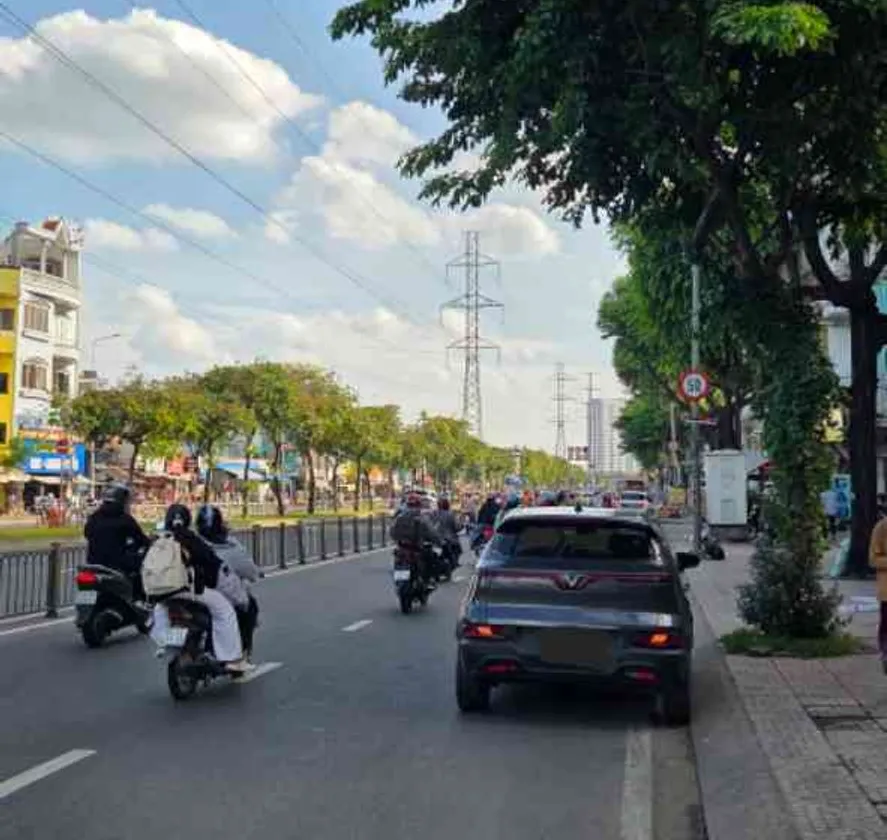 Bán nhà mặt phố 4 tầng diện tích 123m² tại Khu vực Kinh Dương Vương, thuận tiện kinh doanh... Bán nhà mặt phố tại An Lạc, Hồ Chí Minh 01