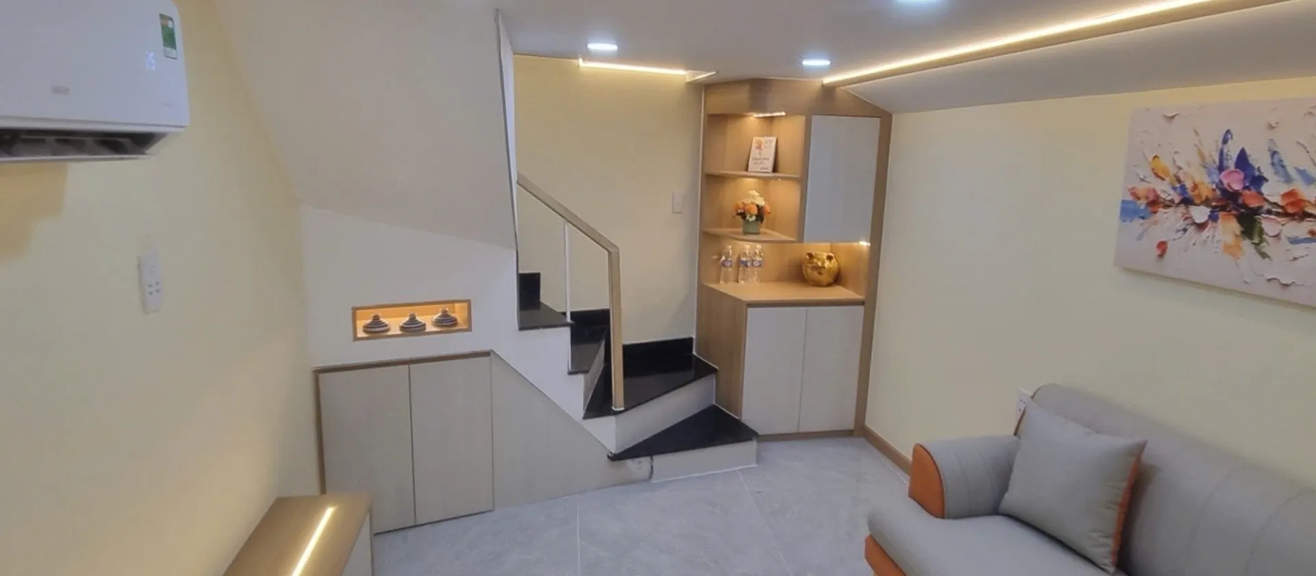 Diện tích : 3❌4m(12.4m2), tổng diện tích sử dụng 57m2 🎢Kết Cấu : Trệt , 3 Lầu ban công full gồm 2p... Bán nhà riêng tại Tân Định, Hồ Chí Minh 01