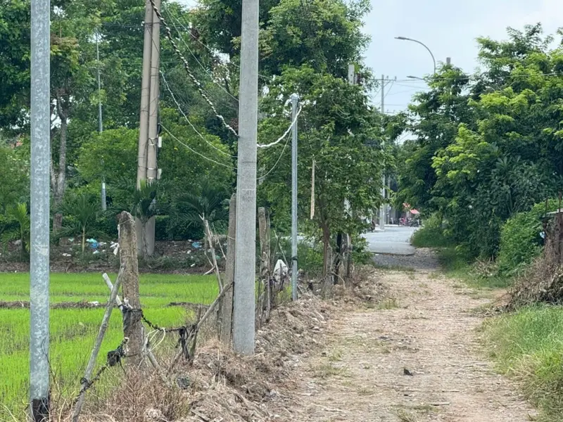 Nhà mặt phố giá tuyệt đẹp, diện tích rộng rãi ngay trung tâm... Bán nhà mặt phố tại Bà Điểm, Hồ Chí Minh 01