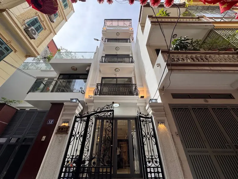 Bán nhà riêng 6 tầng tại Giáp Bát - 44m², tiện ích kinh doanh, giá 18 tỷ VNĐ... Bán nhà riêng tại Tương Mai, Hà Nội 01