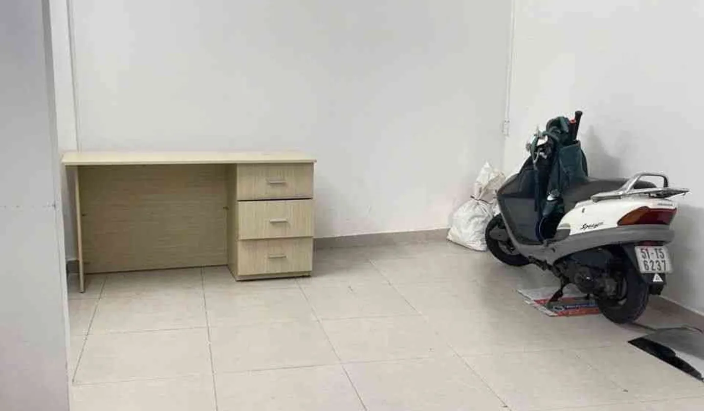 👉QUẬN 10 -VĨNH VIỄN $ 6.5 TL
👉DT:33 M2 (5.1× 7.2 )
👉HẺM 8M THÔNG - VỊ TRÍ KINH DOANH - 2 MẶT HẺM... Bán nhà riêng tại Vườn Lài, Hồ Chí Minh 01