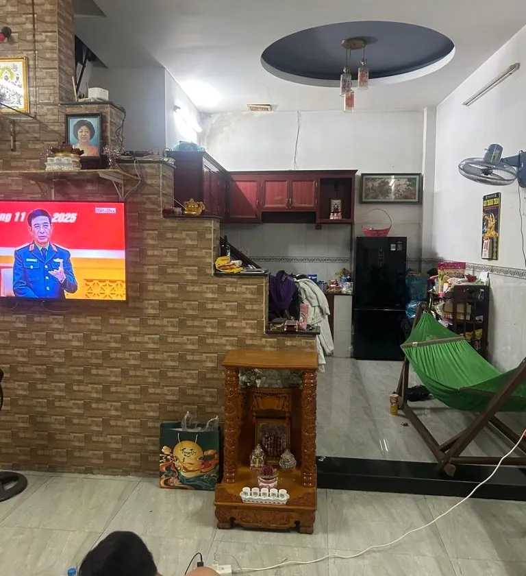 : 2 mặt tiền hẻm xe hơi, di chuyển thuận tiện Khu vực dân cư an ninh, gần chợ – trường học... Bán nhà riêng tại Tân Tạo, Hồ Chí Minh 01