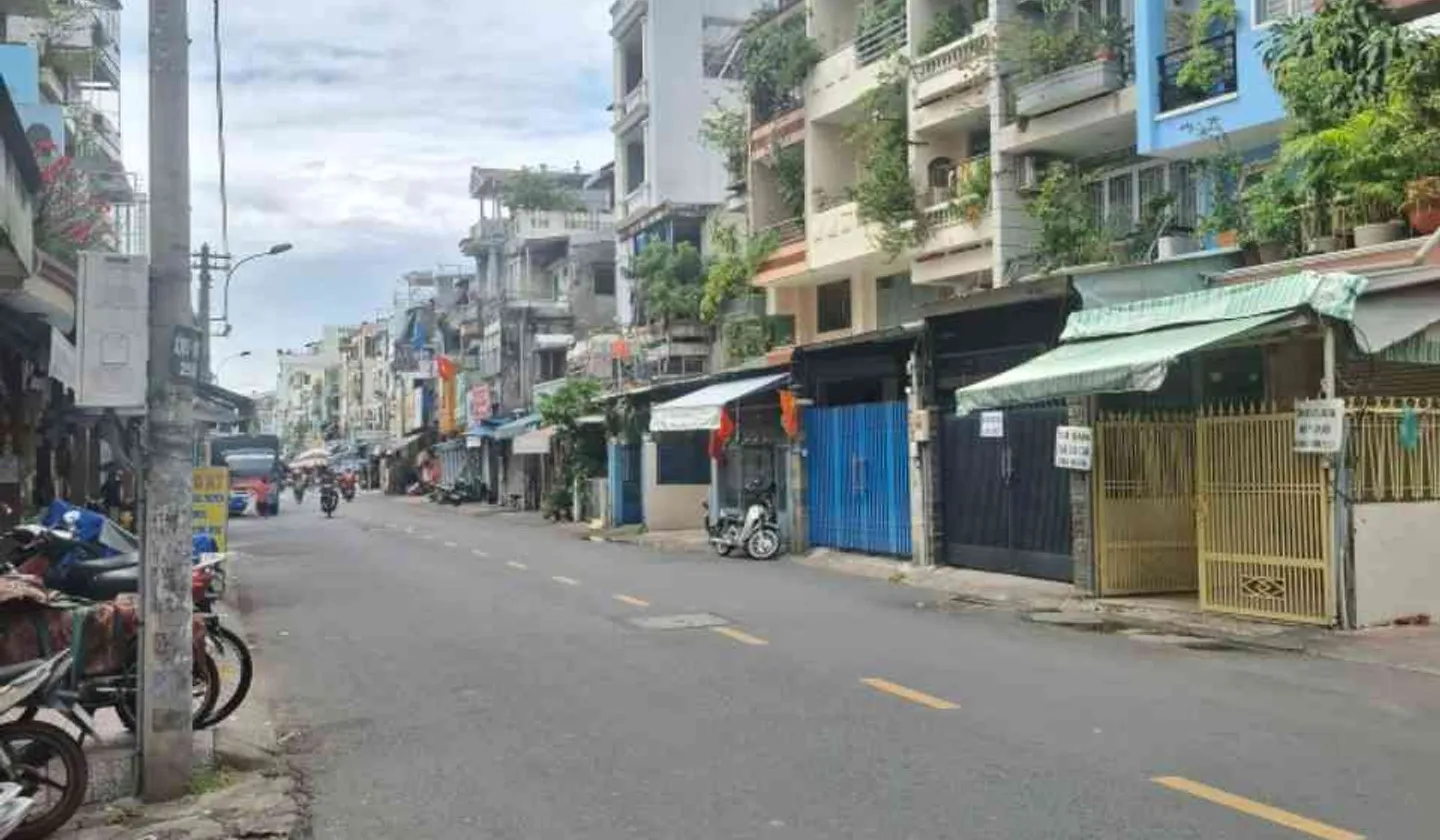 Bán nhà mặt phố tại Quận 10, 4 tầng, diện tích 42.3m², phù hợp kinh doanh... Bán nhà mặt phố tại Vườn Lài, Hồ Chí Minh 01