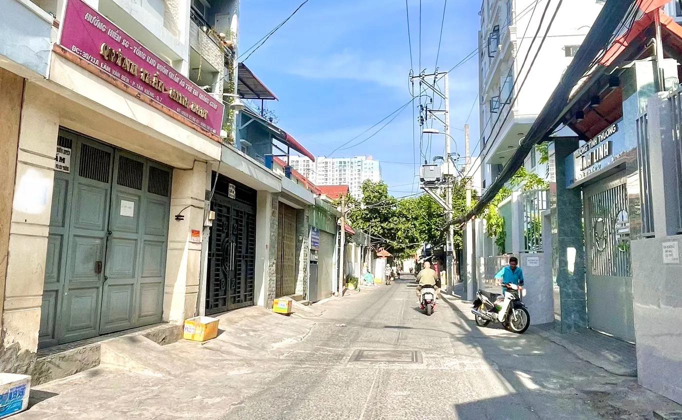 NHÀ MỚI 4 TẦNG – SÁT HXH LÂM VĂN BỀN – 4M x 11,5M – CHỈ 5,5 TỶ... Bán nhà riêng tại Tân Hưng, Hồ Chí Minh 01