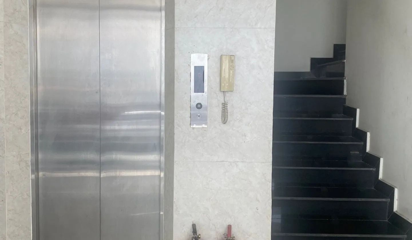 Toà nhà BTCT 6 tầng mặt tiền đắc địa tại trung tâm quận 3... Bán nhà mặt phố tại Bàn Cờ, Hồ Chí Minh 01