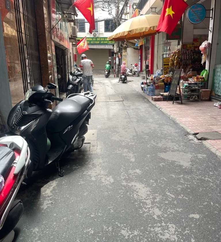 Bán nhà 3 tầng, 3 phòng ngủ tại Chính Kinh, tiện kinh doanh ô tô... Bán nhà riêng tại Thanh Xuân, Hà Nội 01