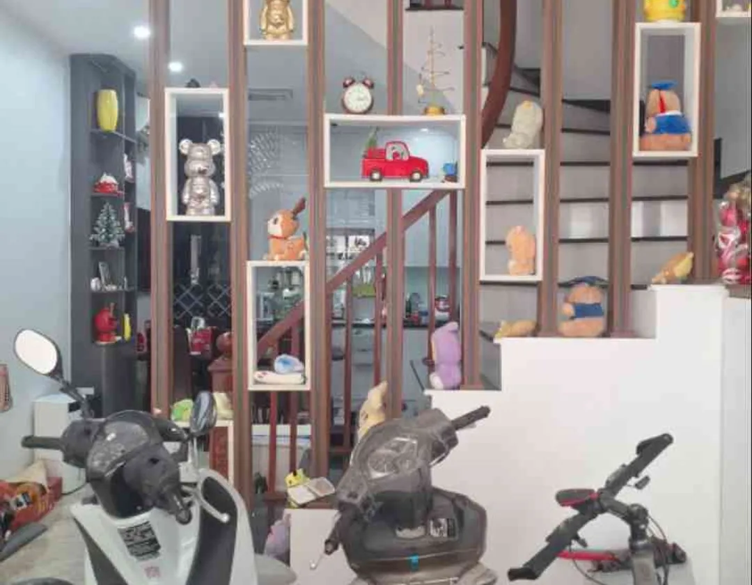 B.án nhà 5 tầng tại Nhật Tảo, diện tích 44m2, nhà đẹp gần phố và ô tô tránh... Bán nhà riêng tại Phú Thượng, Hà Nội 01