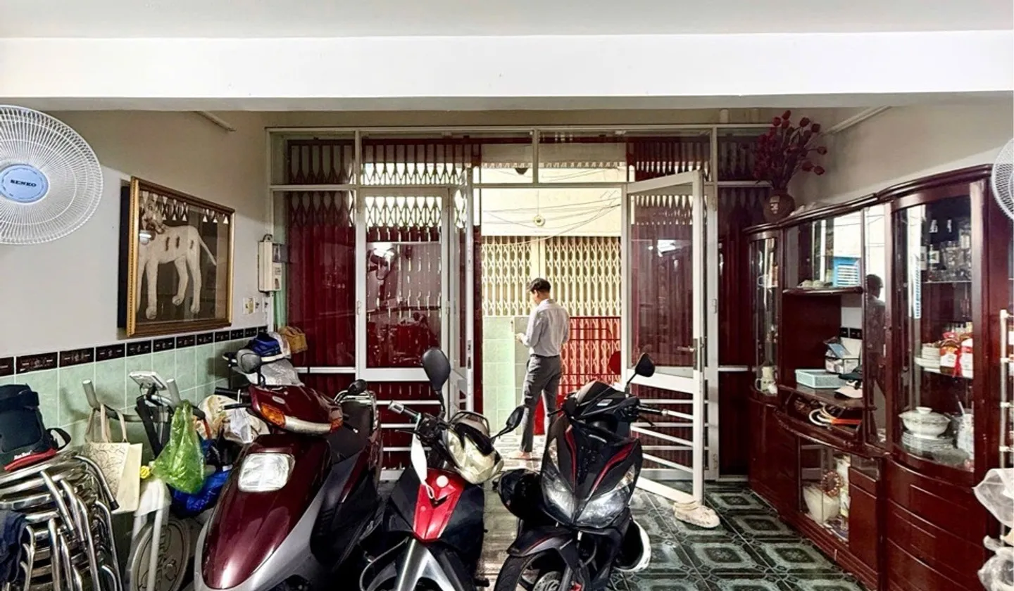 Cơ hội sở hữu nhà 4 tầng chắc chắn tại Quận 10 chỉ 9 tỷ... Bán nhà riêng tại Vườn Lài, Hồ Chí Minh 01