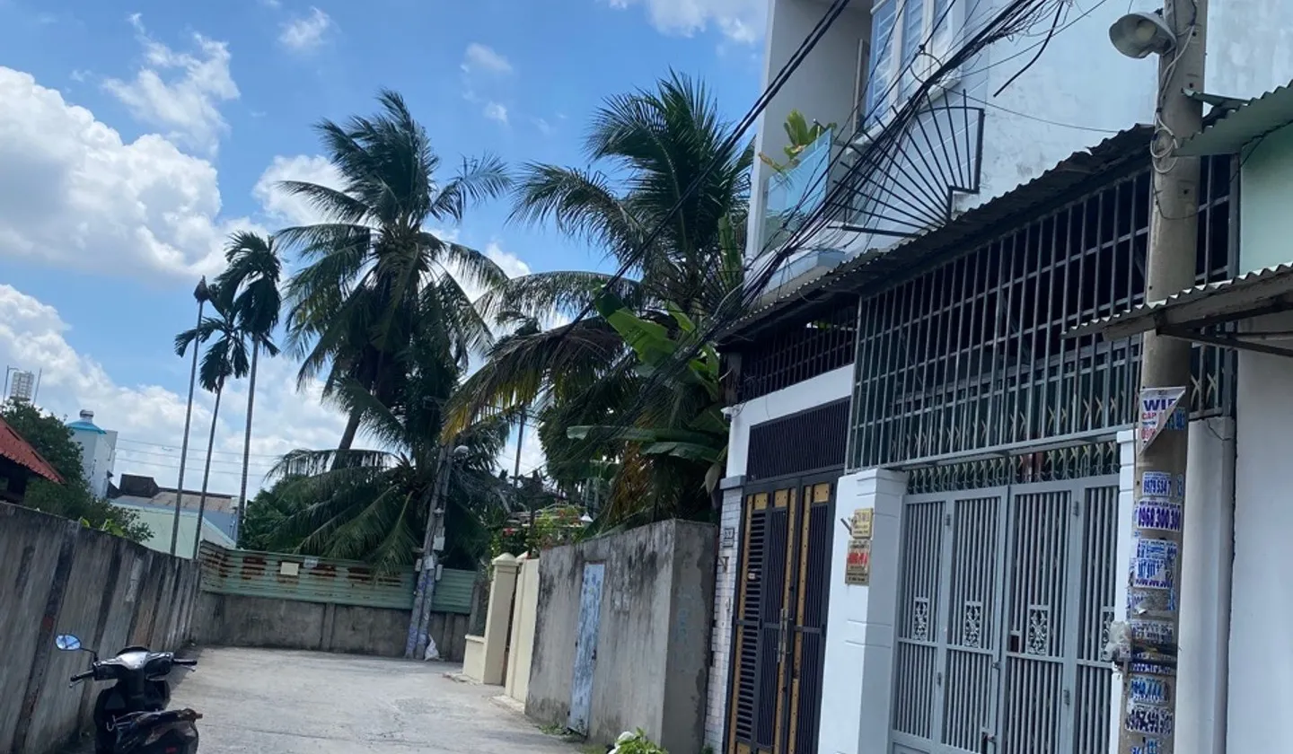 Nhà cấp 4 2 phòng ngủ, 60m2, gần ngã tư Ga, quận Bình Thạnh... Bán nhà riêng tại An Phú Đông, Hồ Chí Minh 01