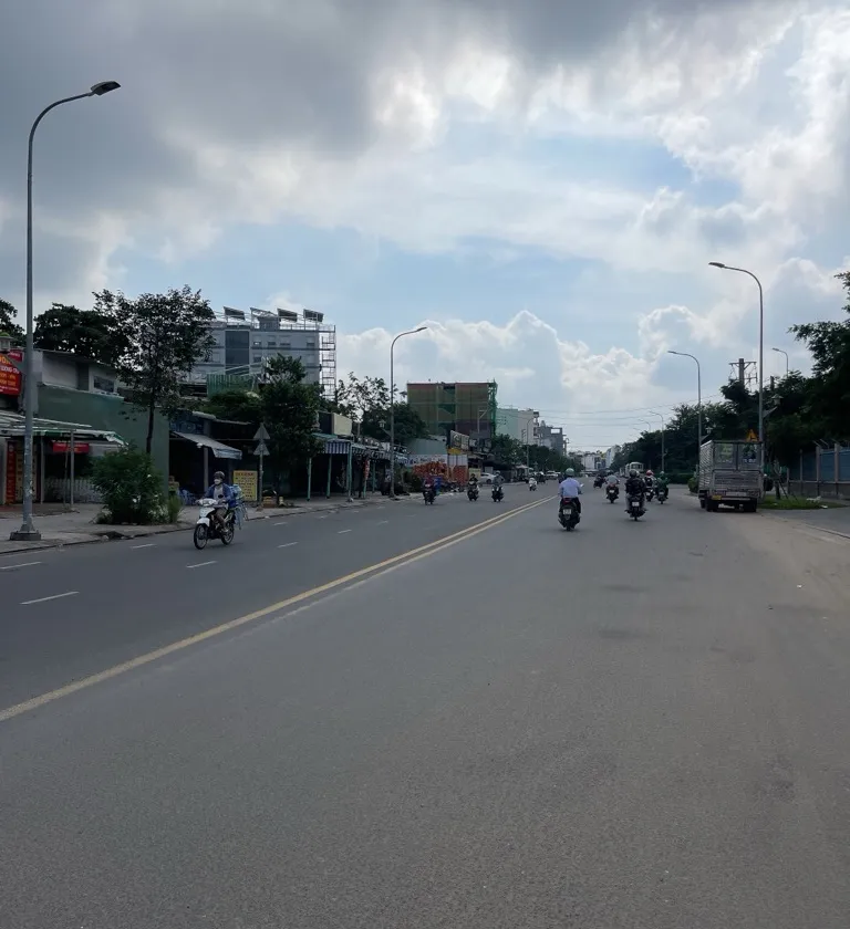 ​Bán nhà 2 mặt tiền Lê Trọng Tấn Tân Phú 5 tầng BTCT dòng tiền cực đỉnh... Bán nhà mặt phố tại Tân Sơn Nhì, Hồ Chí Minh 01