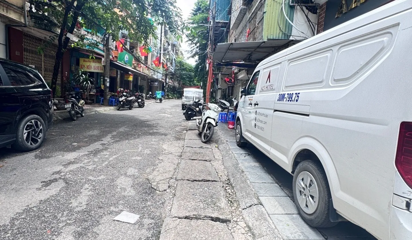 Bán căn hộ 4 phòng ngủ 102m² tại khu vực Cầu Giấy, tiềm năng sinh lời cao... Bán căn hộ chung cư tại Nghĩa Đô, Hà Nội 01