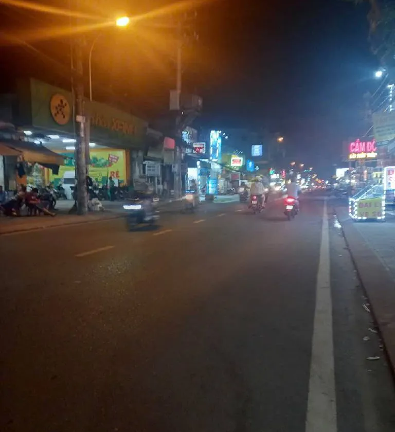 Nhà mặt tiền kinh doanh đắc địa tại trung tâm Quận 7 giá tốt hiếm có... Bán nhà mặt phố tại Phú Thuận, Hồ Chí Minh 01