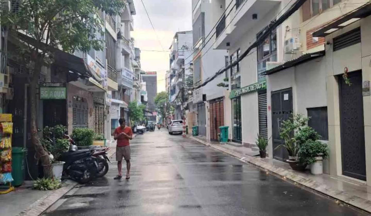 Nhà 2 mặt tiền xanh mát gần Ga Sân Bay T3 Cộng Hoà... Bán nhà riêng tại Tân Bình, Hồ Chí Minh 01